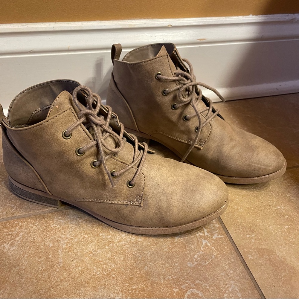 Women’s boots